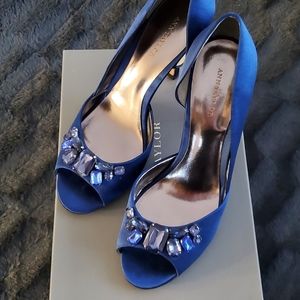 Ann Taylor blue satin dorsay heels 8.5 NIB